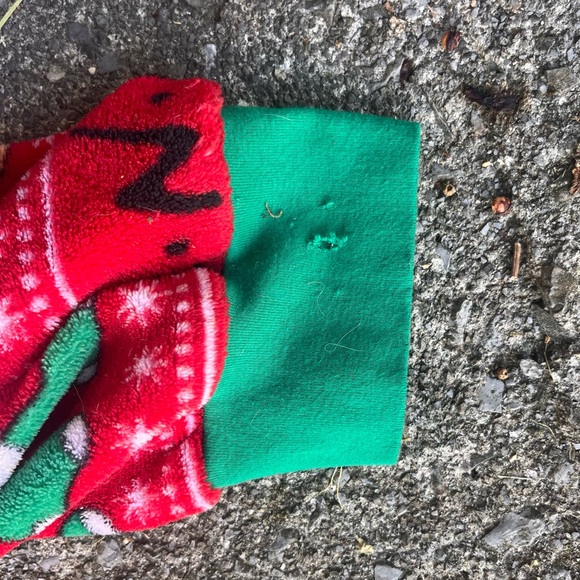 FRIENDS RED HOLIDAY ADULT SLEEPWEAR 2X FOOTLESS - Picture 11 of 11